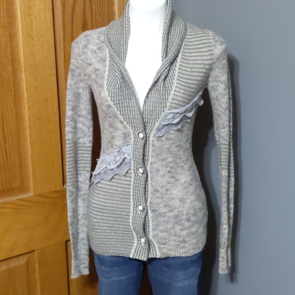 Buckle BKE Boutique Lace Trimmed Cardigan